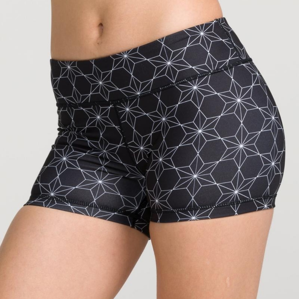 Geometric althletic spandex shorts